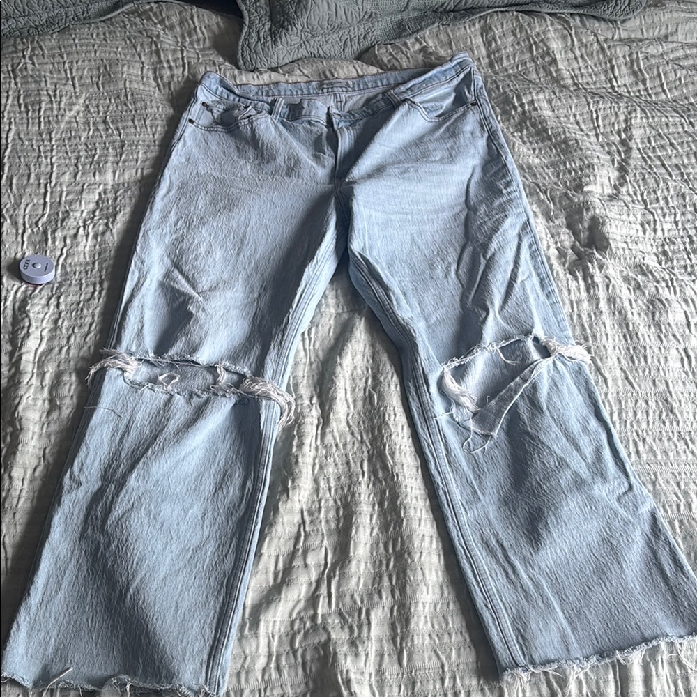 Abercrombie & Fitch '90s Relaxed Light Blue Jeans